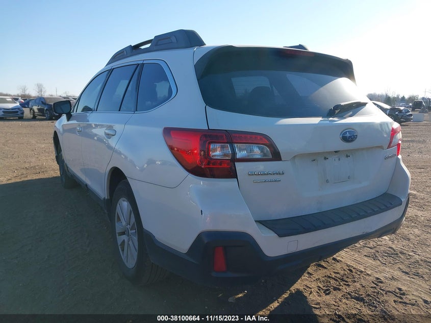 VIN 4S4BSAAC4J3271270 2018 SUBARU OUTBACK 2.5I