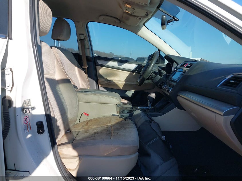 VIN 4S4BSAAC4J3271270 2018 SUBARU OUTBACK 2.5I