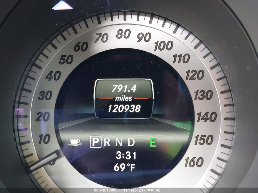 2013 MERCEDES-BENZ C 250 SPORT/LUXURY - WDDGF4HBXDA791184