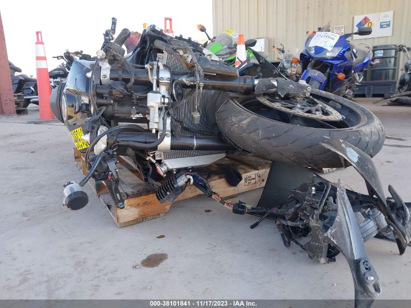 2011 YAMAHA YZFR1 JYARN23E9BA009607