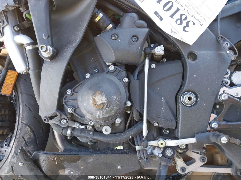 2011 YAMAHA YZFR1 JYARN23E9BA009607