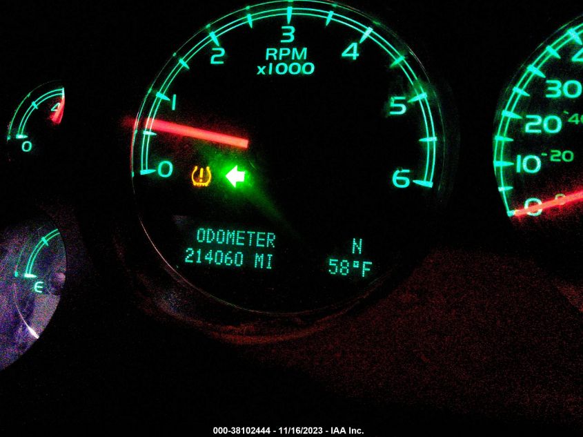 2013 CHEVROLET SUBURBAN 1500 LT - 1GNSKJE70DR298718
