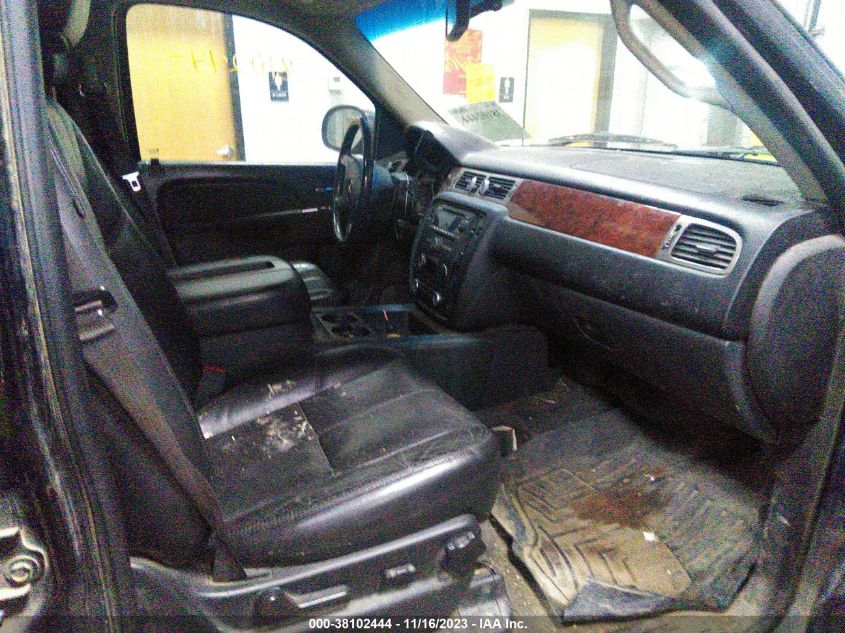 2013 CHEVROLET SUBURBAN 1500 LT - 1GNSKJE70DR298718
