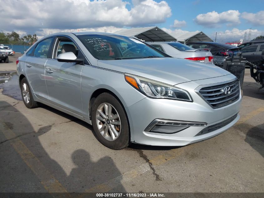 2015 HYUNDAI SONATA SE - 5NPE24AF1FH054171