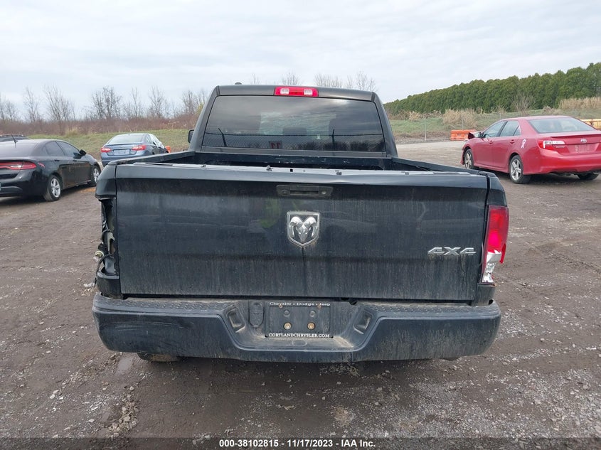 VIN 1C6RR7FG0HS718536 2017 RAM 1500 EXPRESS  4X4 6\4" BOX