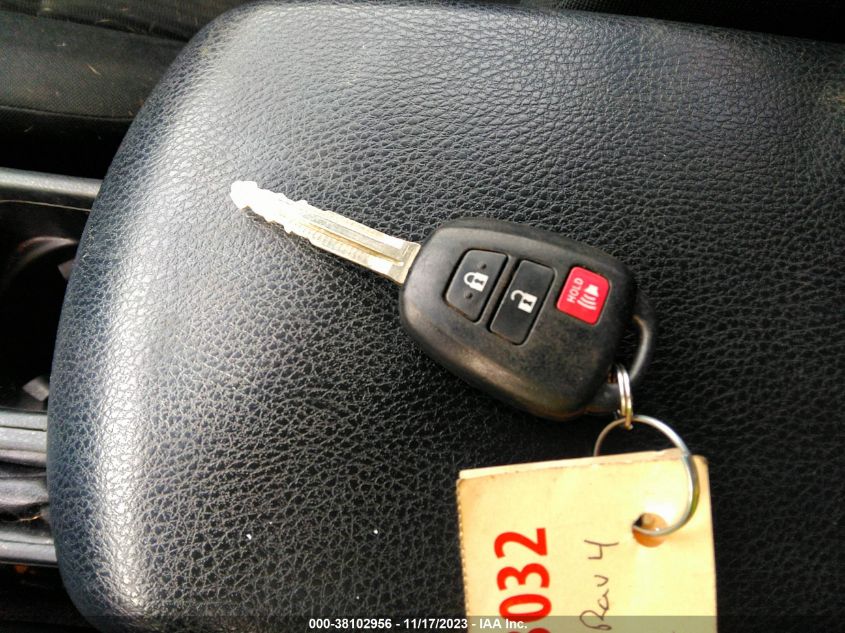 2017 TOYOTA RAV4 LE - JTMBFREV5HJ120639