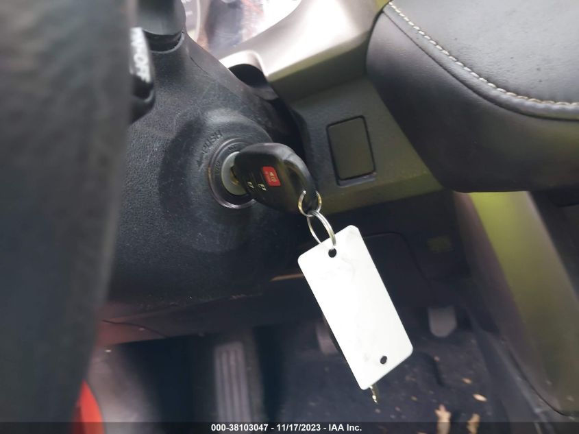 2015 TOYOTA RAV4 XLE - 2T3RFREV1FW350658