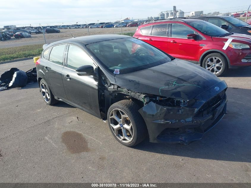 VIN 1FADP3L94JL325748 2018 FORD FOCUS ST