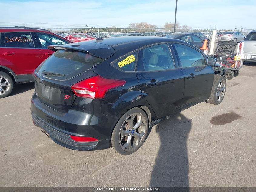 VIN 1FADP3L94JL325748 2018 FORD FOCUS ST