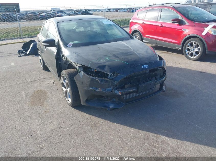 VIN 1FADP3L94JL325748 2018 FORD FOCUS ST