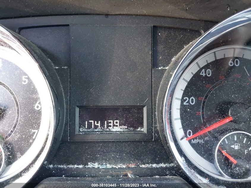 VIN 2C4RDGCG1HR692672 2017 DODGE GRAND CARAVAN SXT