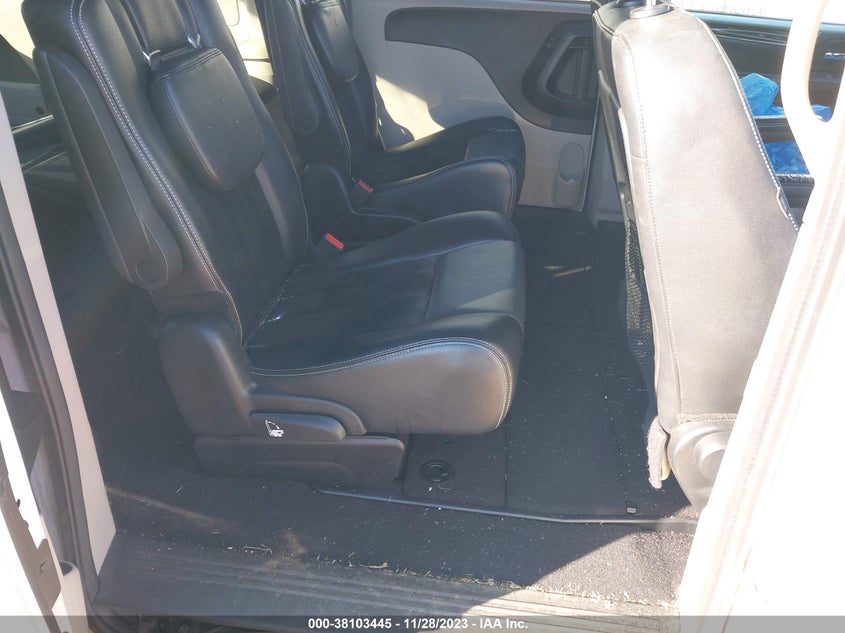 VIN 2C4RDGCG1HR692672 2017 DODGE GRAND CARAVAN SXT