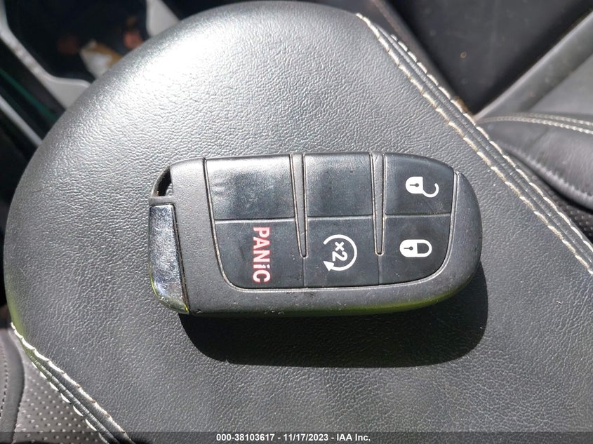 VIN ZACNJBD12KPJ85700 2019 JEEP RENEGADE LIMITED