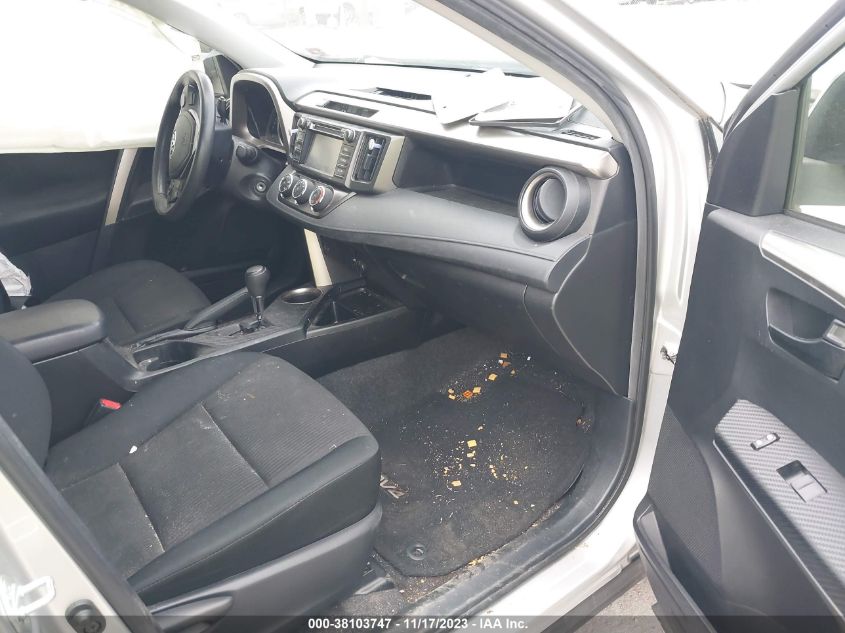 2015 TOYOTA RAV4 LE - JTMBFREV6FJ039873