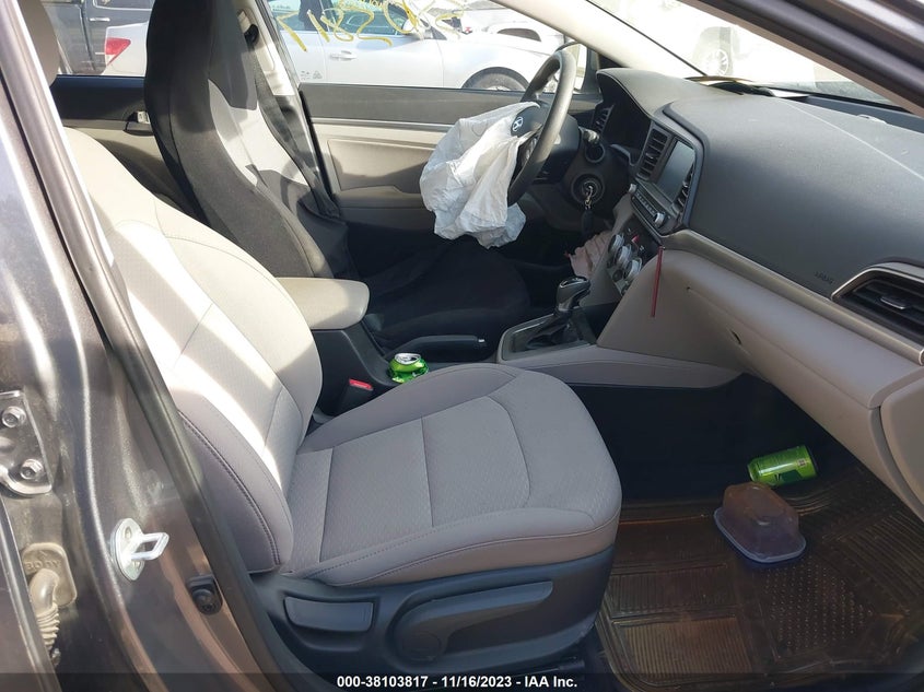 VIN 5NPD84LFXKH416015 2019 HYUNDAI ELANTRA SEL