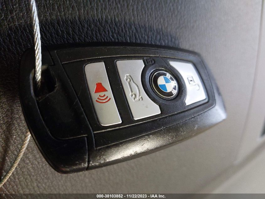 5UXWX7C59H0U40010 2017 BMW X3, photo no. 11