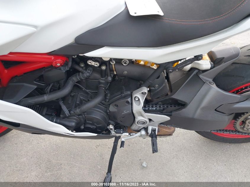 2017 DUCATI SUPERSPORT - ZDMVABDSXHB002630