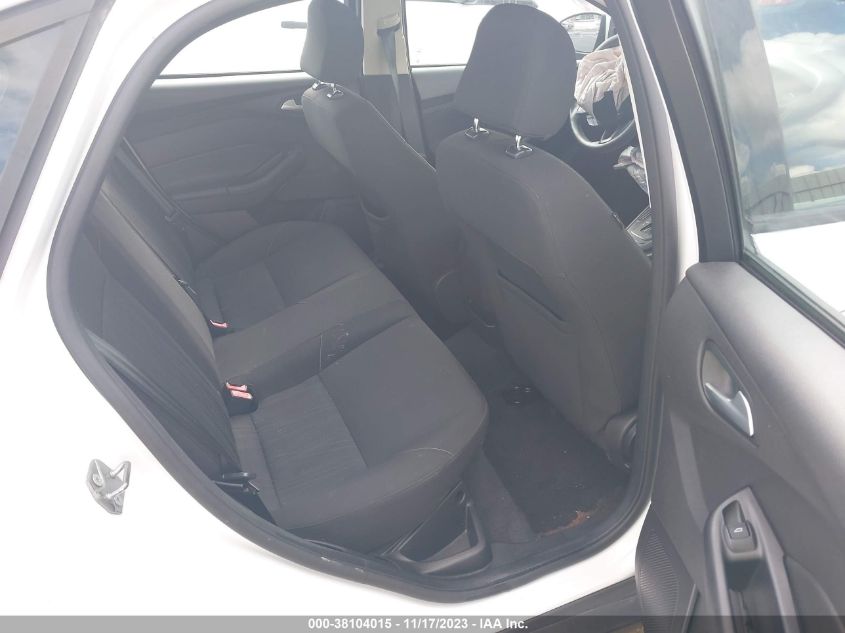 2015 FORD FOCUS SE - 1FADP3F21FL263635