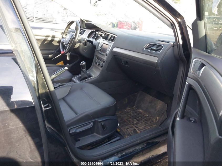 2015 VOLKSWAGEN GOLF SPORTWAGEN TDI SE 4-DOOR - 3VWFA7AU6FM512169