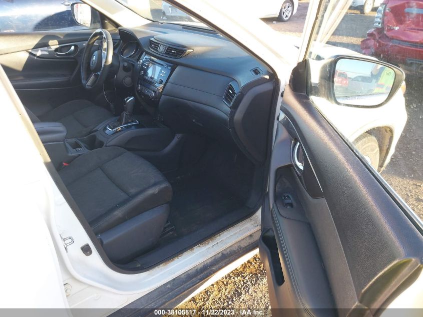 2017 NISSAN ROGUE SV - KNMAT2MT5HP590226