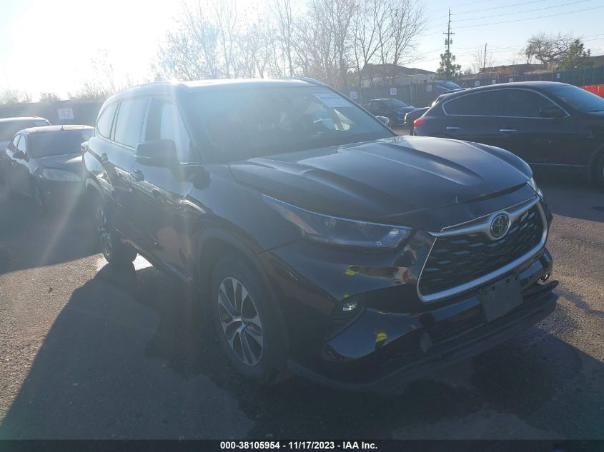 2021 TOYOTA HIGHLANDER XLE - 5TDGZRBH3MS069585