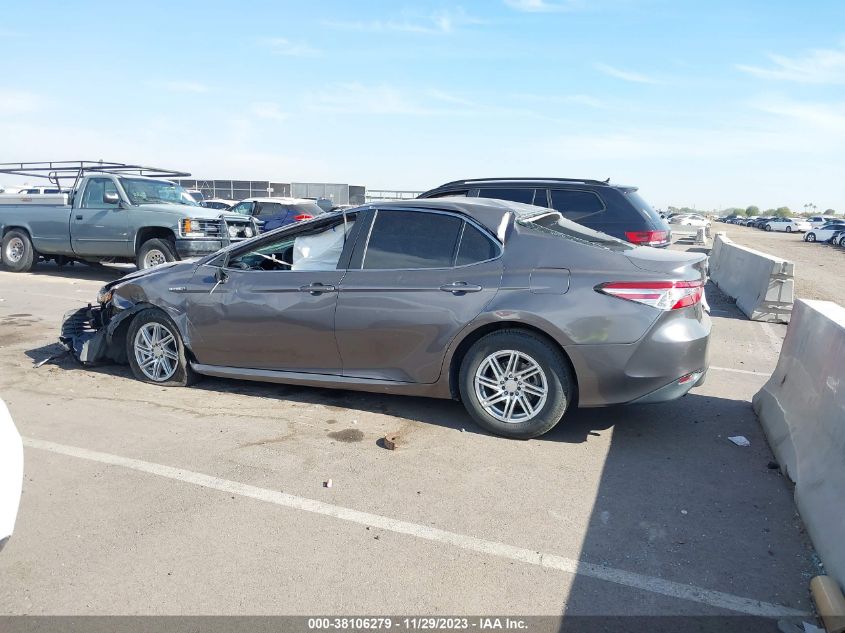 2018 TOYOTA CAMRY HYBRID LE - 4T1B31HK2JU501571