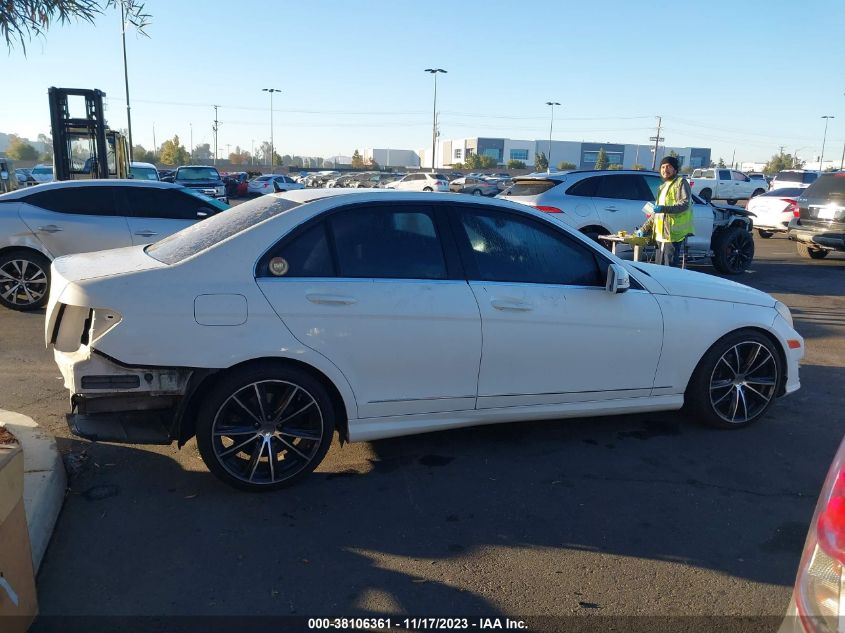 2014 MERCEDES-BENZ C 250 LUXURY/SPORT - WDDGF4HB1ER318633
