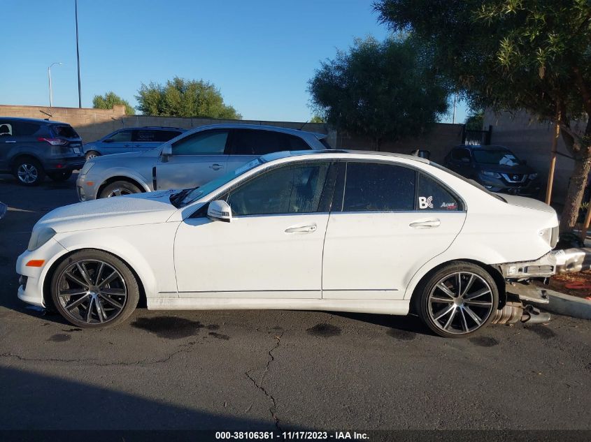 2014 MERCEDES-BENZ C 250 LUXURY/SPORT - WDDGF4HB1ER318633