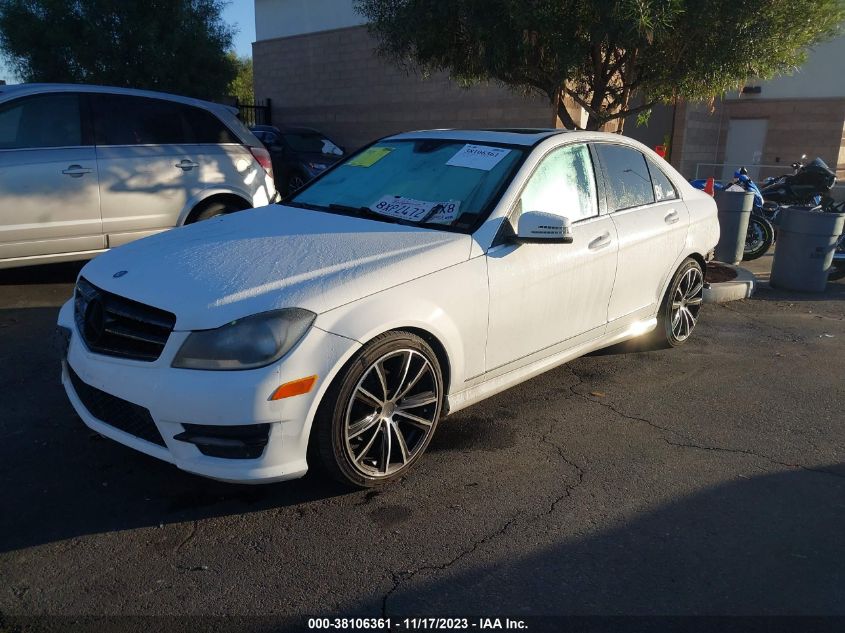 2014 MERCEDES-BENZ C 250 LUXURY/SPORT - WDDGF4HB1ER318633