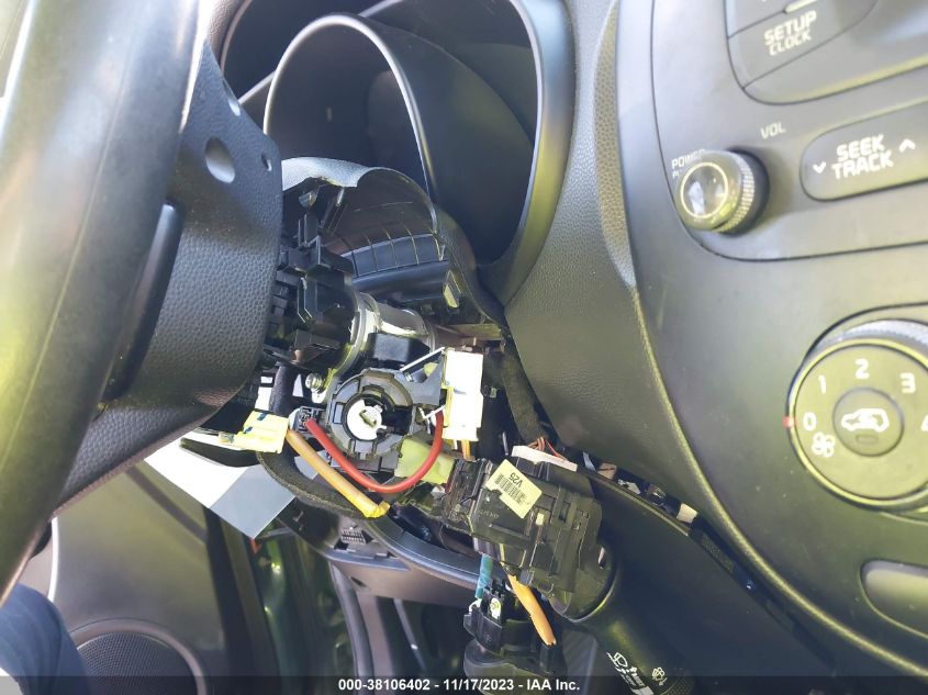 2014 KIA SOUL + - KNDJP3A59E7052558