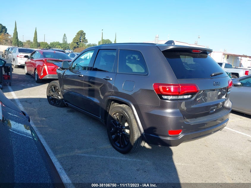VIN 1C4RJEAG9JC485204 2018 JEEP GRAND CHEROKEE LAREDO