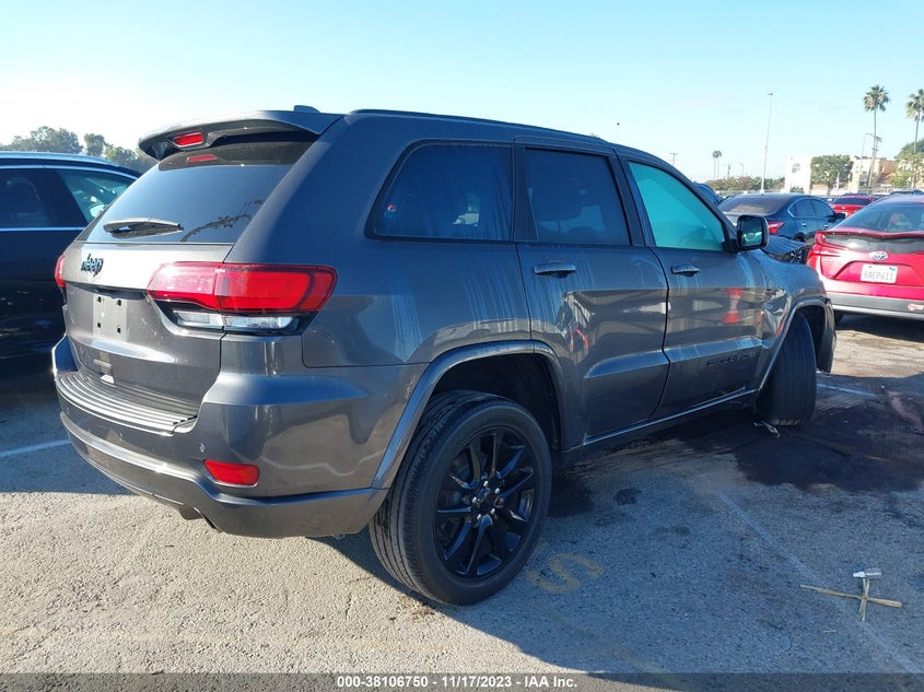 VIN 1C4RJEAG9JC485204 2018 JEEP GRAND CHEROKEE LAREDO