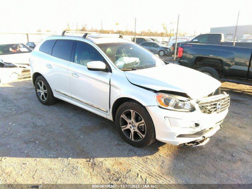 YV4902RK8F2702018 2015 VOLVO XC60 - Image 1