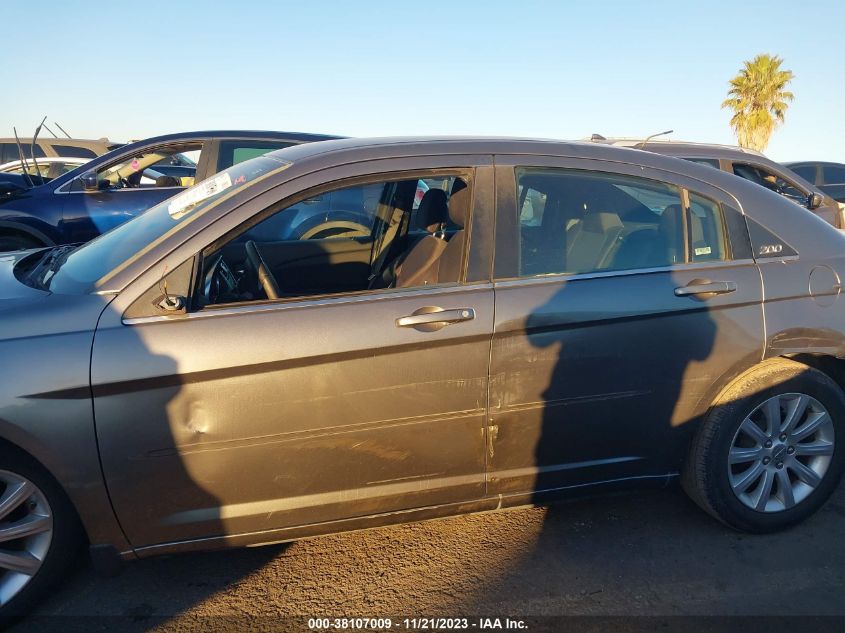 2013 CHRYSLER 200 TOURING - 1C3CCBBBXDN588632