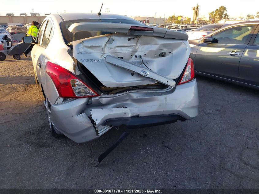 2019 NISSAN VERSA S/S PLUS/SV - 3N1CN7AP7KL813833