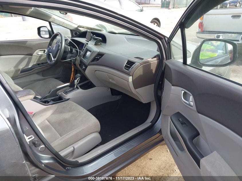 2012 HONDA CIVIC VIN: 2HGFB2F82CH313615