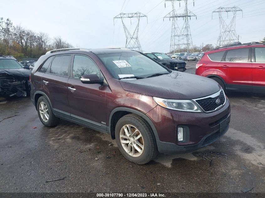 2015 KIA SORENTO LX - 5XYKTCA63FG604634