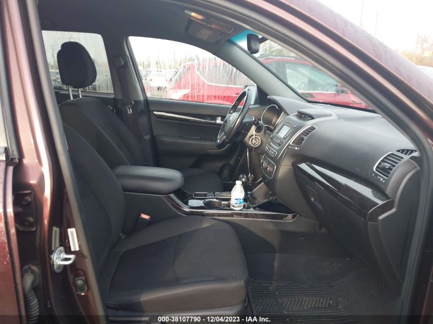 2015 KIA SORENTO LX - 5XYKTCA63FG604634