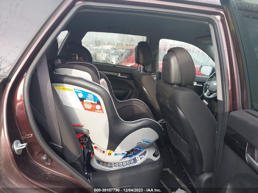 2015 KIA SORENTO LX - 5XYKTCA63FG604634