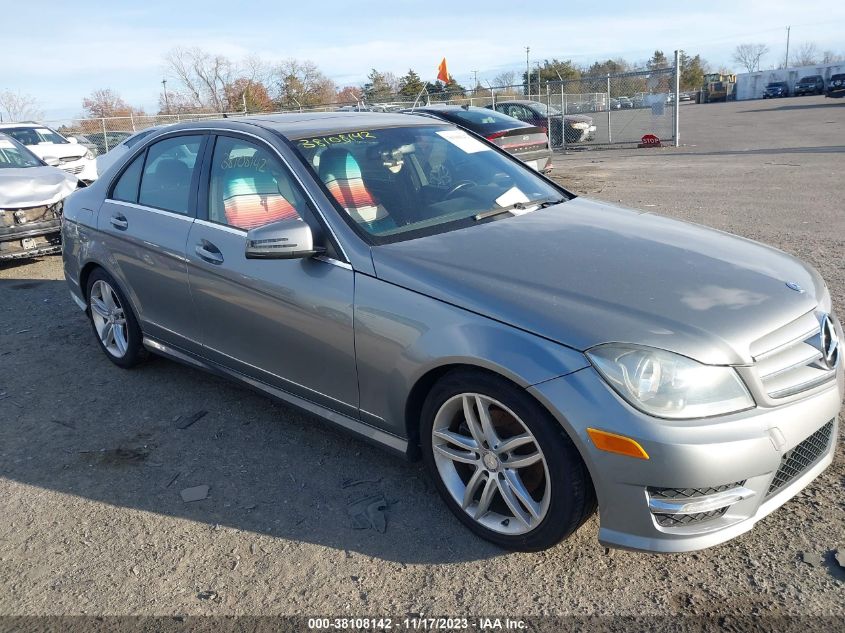 2013 MERCEDES-BENZ C 250 SPORT/LUXURY - WDDGF4HB4DR264436