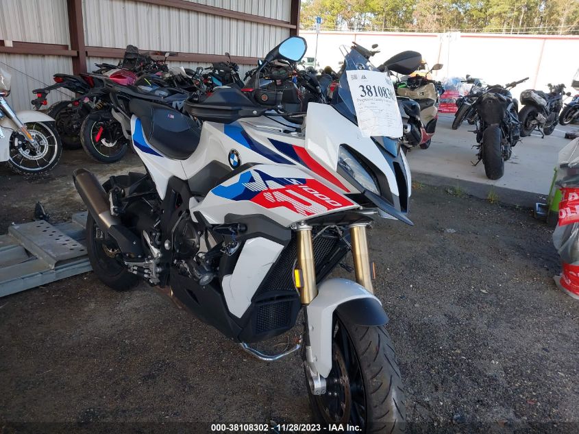 2022 BMW S 1000 XR - WB10E4300N6F18103