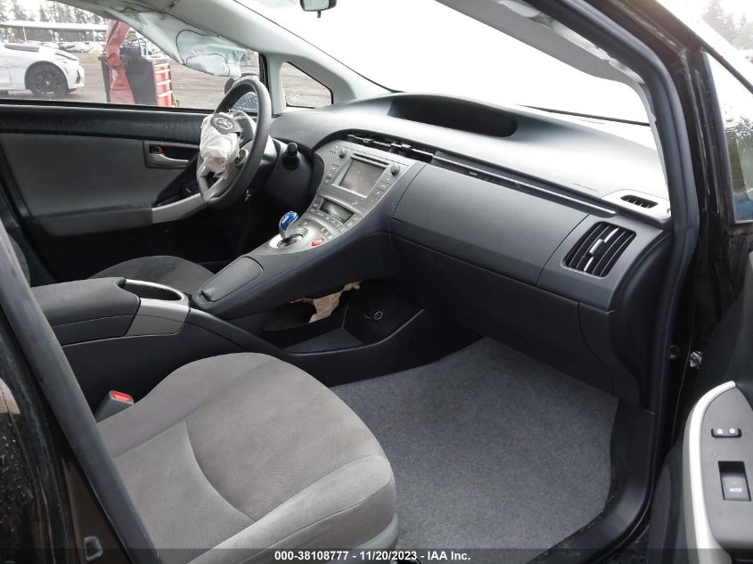 2015 TOYOTA PRIUS TWO - JTDKN3DU2F1876421