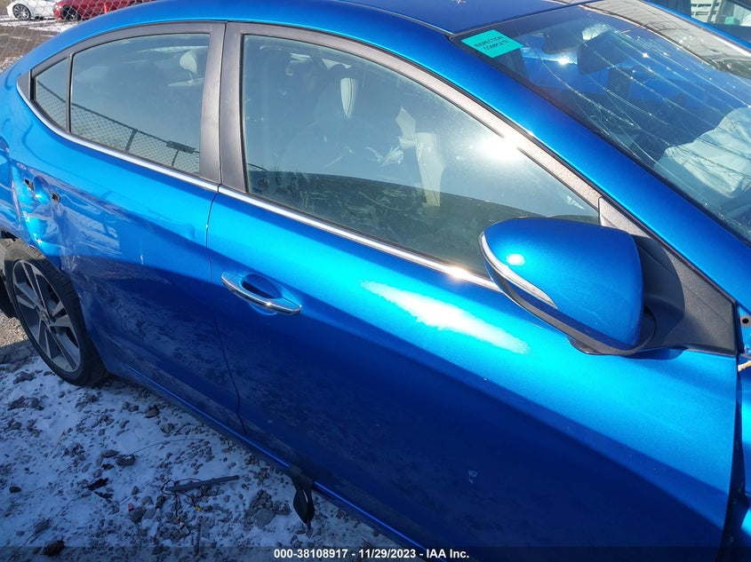 VIN 5NPD84LF5HH087104 2017 HYUNDAI ELANTRA LIMITED