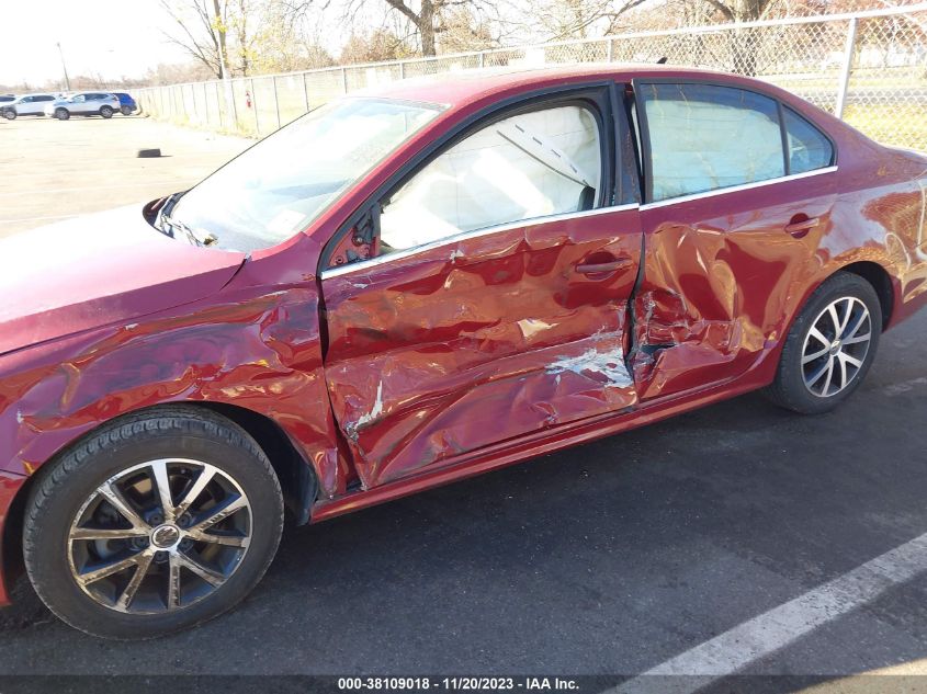 2017 VOLKSWAGEN JETTA 1.4T SE - 3VWDB7AJ0HM323949