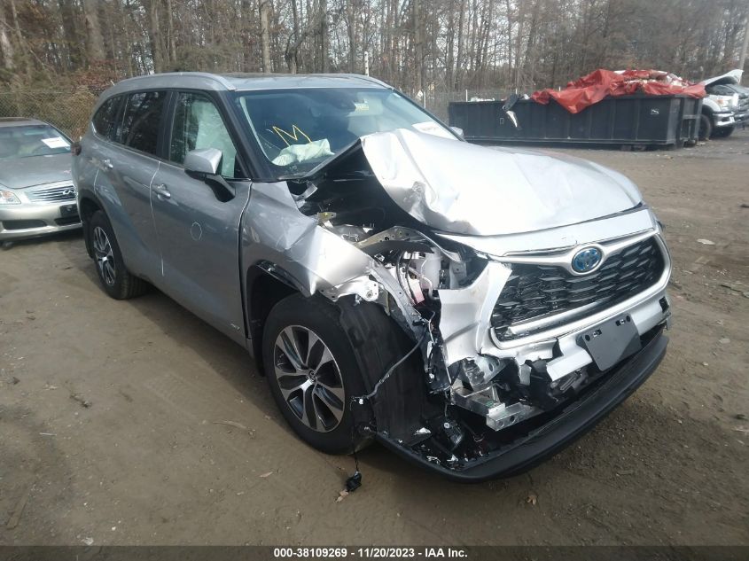 2023 TOYOTA HIGHLANDER HYBRID XLE - 5TDKBRCH8PS584664