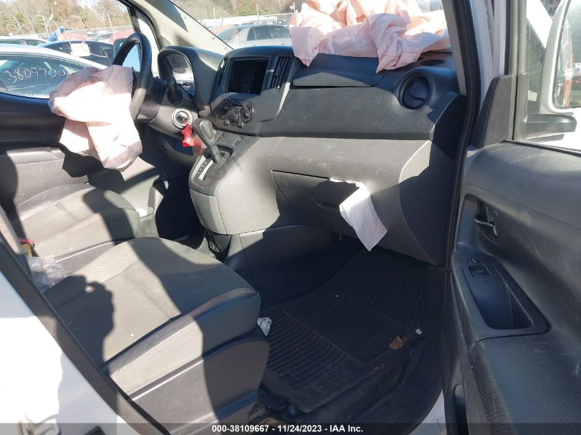 2015 NISSAN NV200 SV - 3N6CM0KN2FK729058
