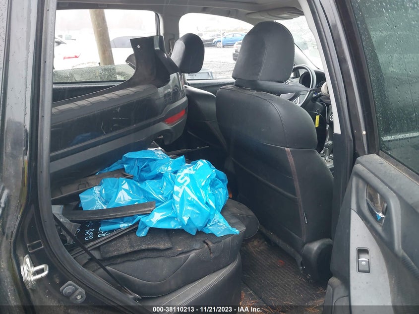VIN JF2SJAJC1JH494250 2018 SUBARU FORESTER 2.5I LIMITED