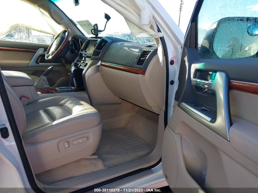2013 TOYOTA LAND CRUISER V8 - JTMHY7AJ3D4011407