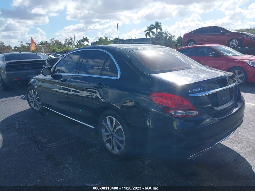 VIN 55SWF4JBXJU237578 2018 MERCEDES-BENZ C 300