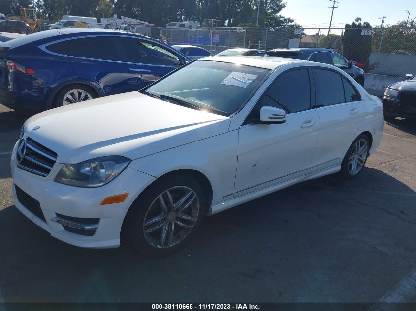 2014 MERCEDES-BENZ C 250 SPORT/LUXURY - WDDGF4HB8EG239682